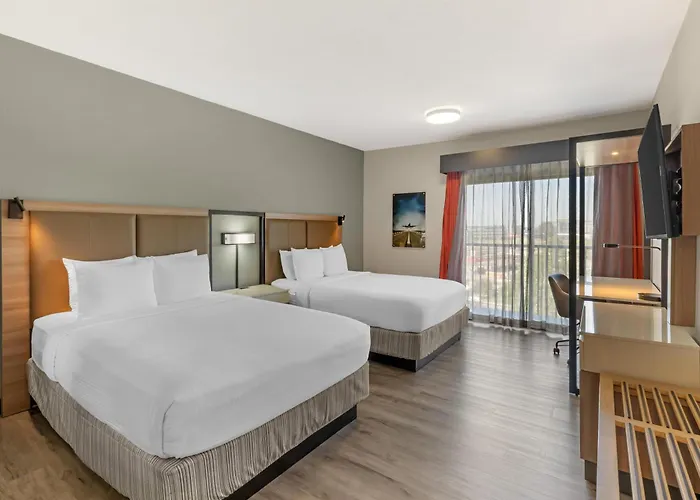 Best Western Plus Atlanta Airport East Forest Park