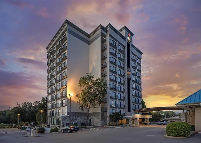 Best Western Plus Atlanta Airport East Forest Park
