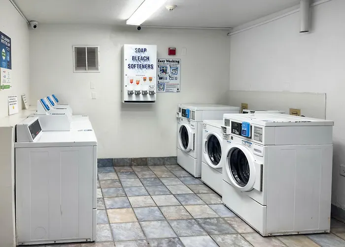 Motel 6-Enfield, Ct - Hartford
