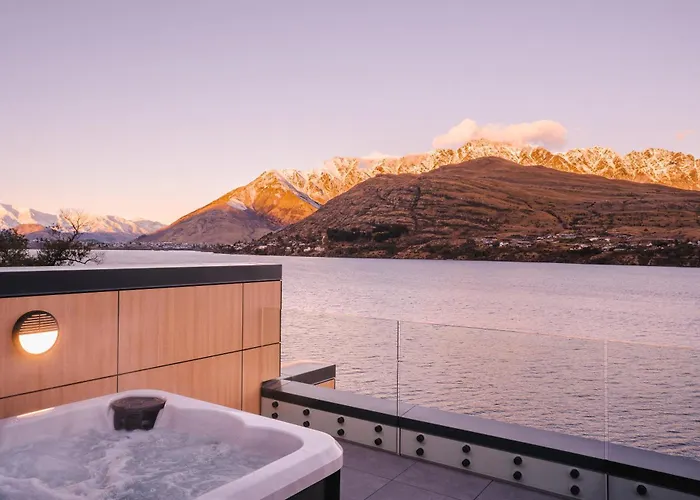 Oaks Queenstown Shores Resort