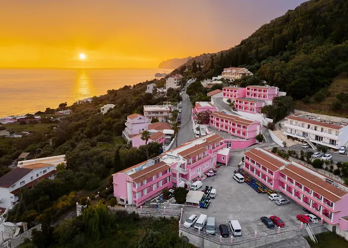 Pink Palace Beach Resort Agios Gordios 
