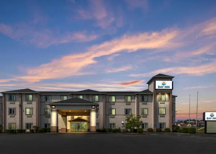 Bay Inn & Suites Troy