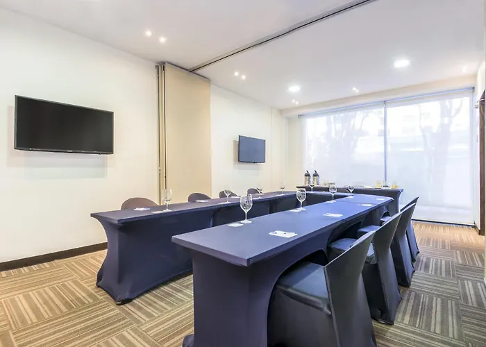 Holiday Inn Express Bogota - Parque La 93 By Ihg