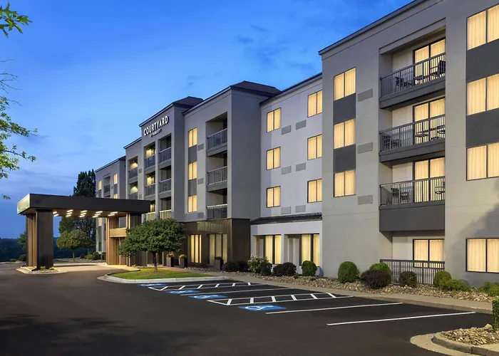 Courtyard Beckley Hotel