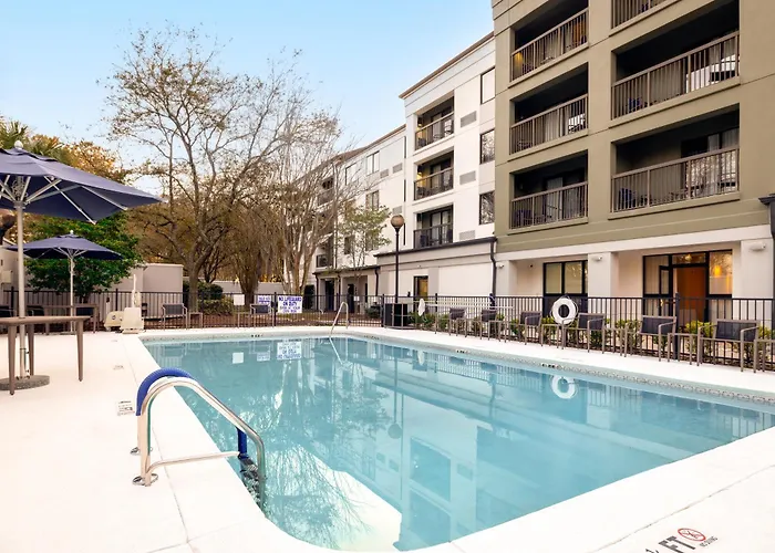 Courtyard By Marriott North Charleston Airport Coliseum Hotel