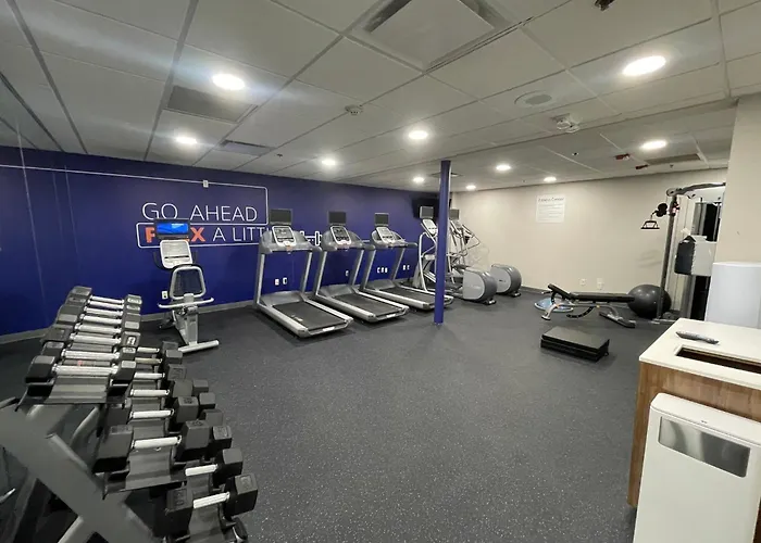 Holiday Inn Express Hotel & Suites Waterford By Ihg