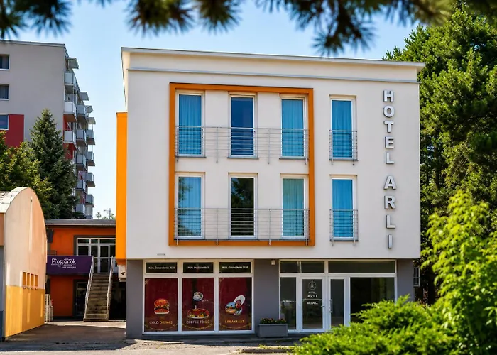 Hotel Arli Senica
