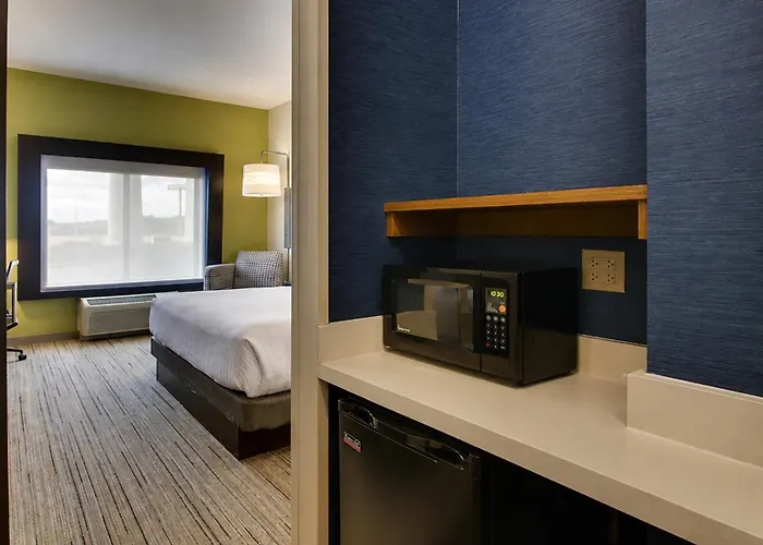 Holiday Inn Express Hotel & Suites Morris By Ihg