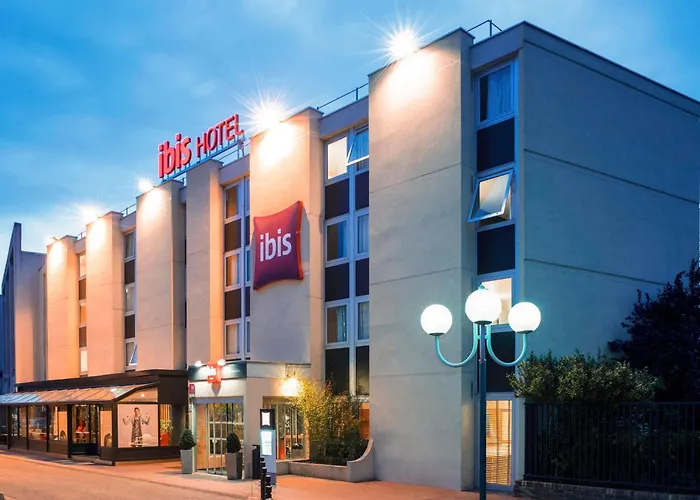 Hotel ibis Paris Gennevilliers