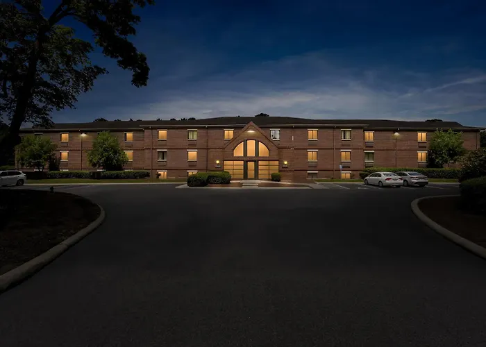 Suburban Studios Cary - Rdu Airport