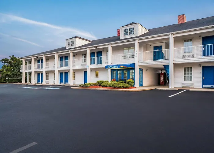 Baymont By Wyndham Sanford Hotel