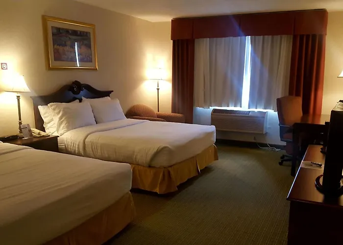 Baymont By Wyndham Belen Nm Hotel
