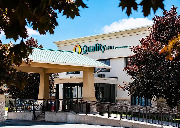 Quality Inn And Conference Centre Pembroke