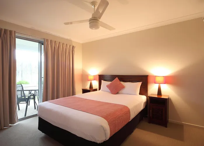 Direct Collective - Villas On Rivergum Emerald