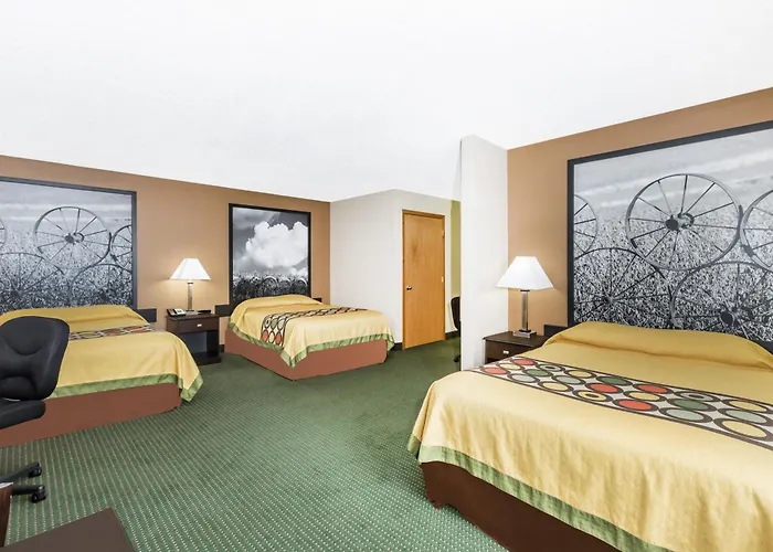 Super 8 By Wyndham Jefferson Hotel