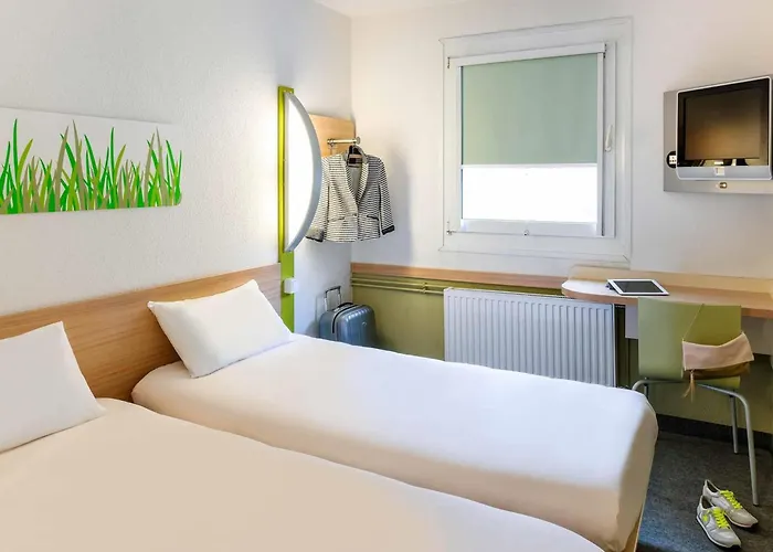 Ibis Budget Courbevoie Paris La Defense