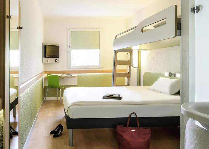 Ibis Budget Courbevoie Paris La Defense