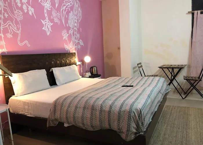 Hotel Darpan Palace -New Delhi Railway Station