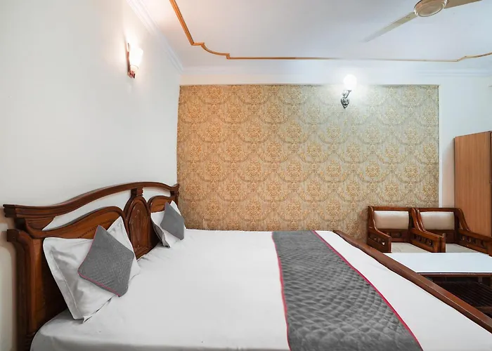 Fabhotel Vijay Niwas Jaipur