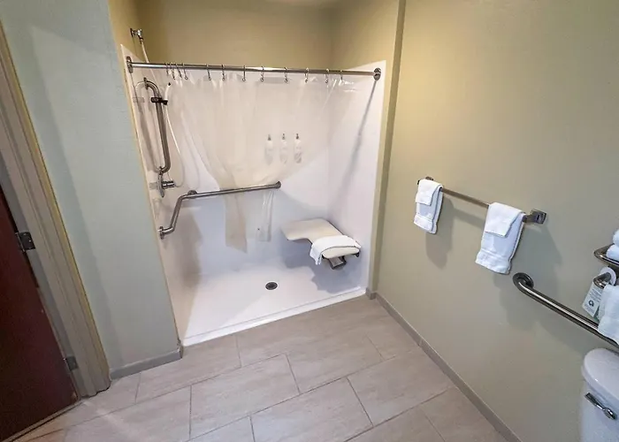 Castle Rock Inn & Suites - Quinter
