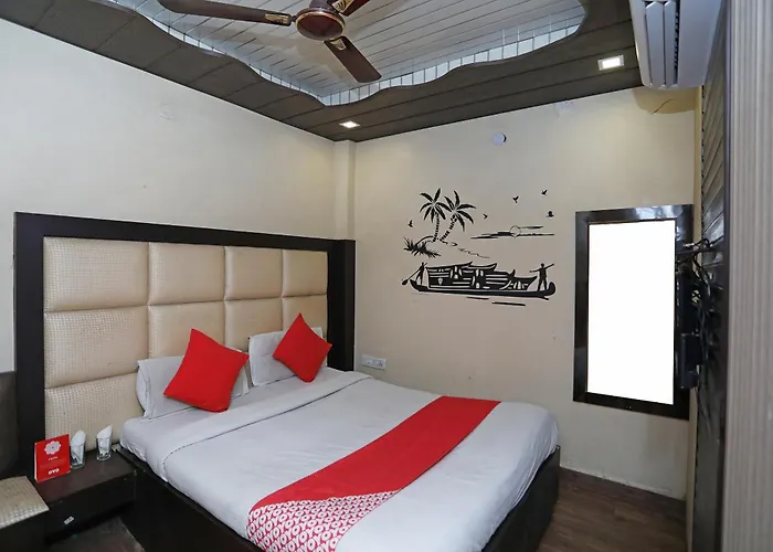 Hotel O Shri Sai International New Delhi