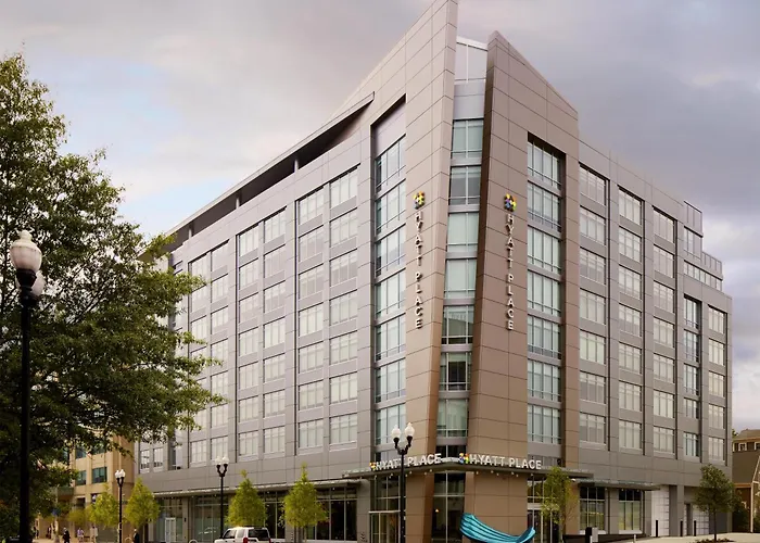 Hyatt Place Arlington Courthouse