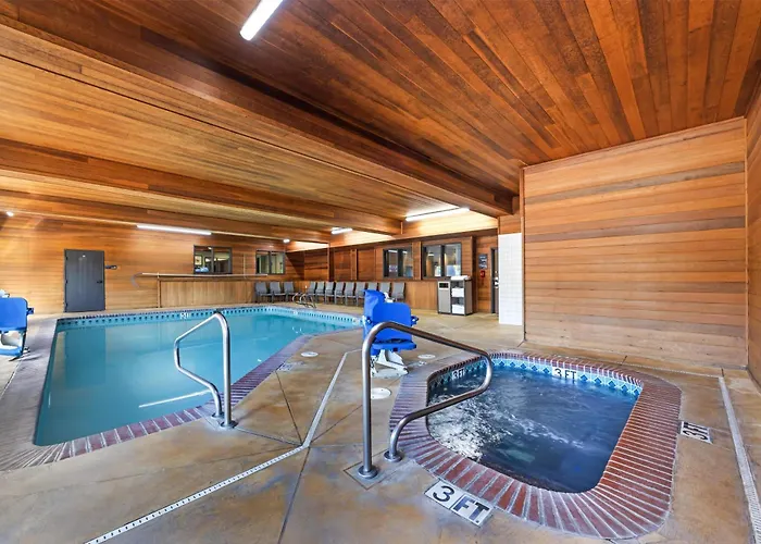 Best Western Cascade Inn & Suites Troutdale