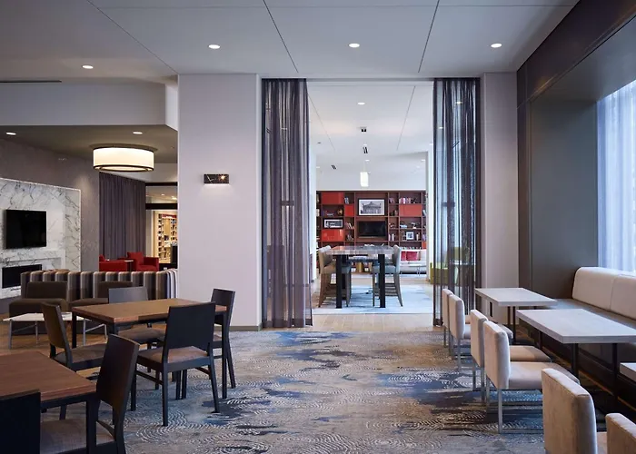 Hampton Inn Chicago West Loop Fulton Market Area