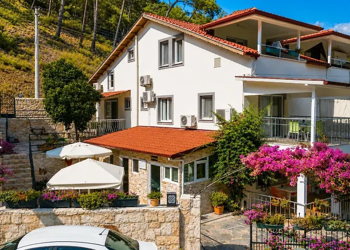 Bucak Apart Hotel Göcek&Beach