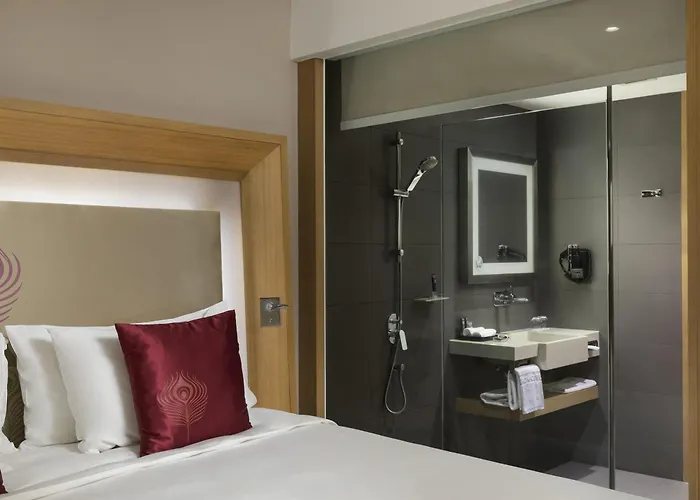 Novotel Yangon Max