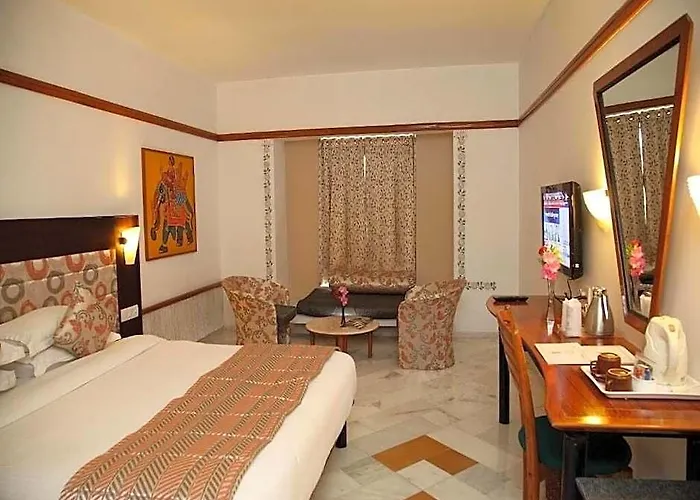 Hotel Paras Mahal Udaipur