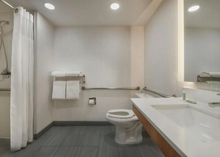 Fairfield Inn & Suites Oakland Hayward