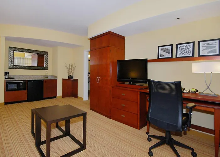 Courtyard By Marriott Vicksburg Hotel