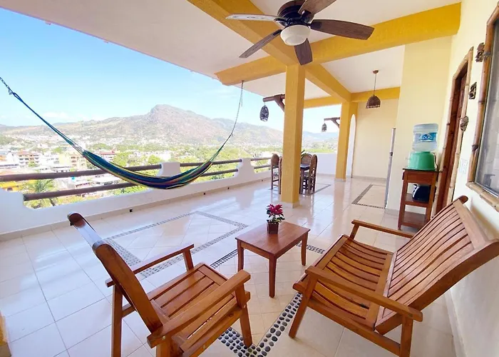 Bungalows La Madera Zihuatanejo