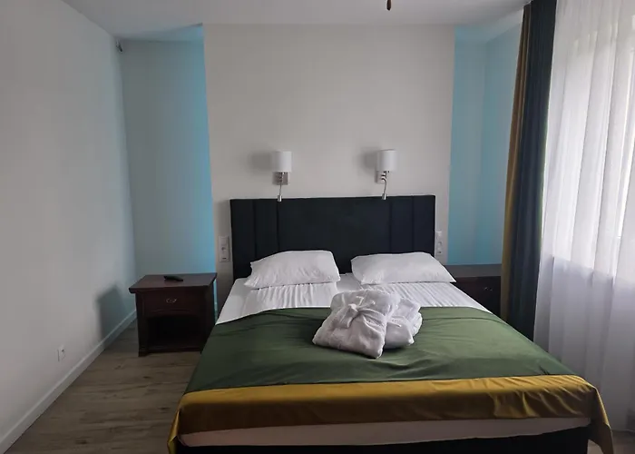 Anin Park Hotel Варшава