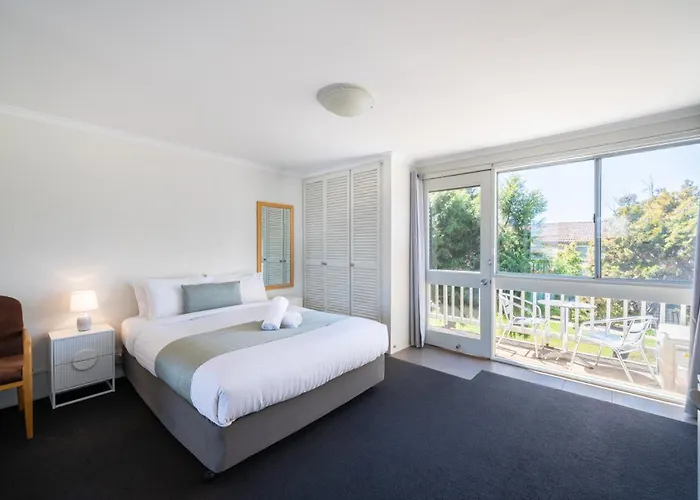 Bathurst Studio Apartments