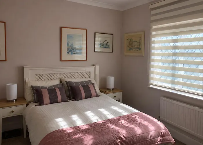Elmcroft Guest House Epping