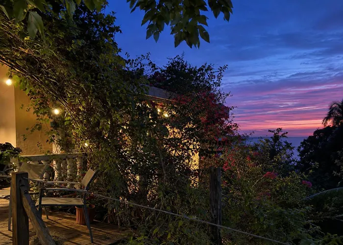 Coibahouse Ocean Front Eco-Stay Santa Catalina
