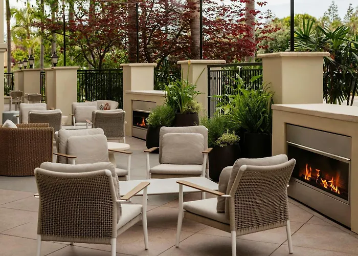 Hotel Courtyard By Marriott Anaheim Theme Park Entrance