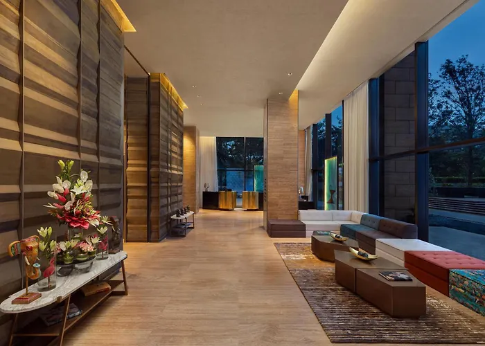 Hotel The Den, Bengaluru