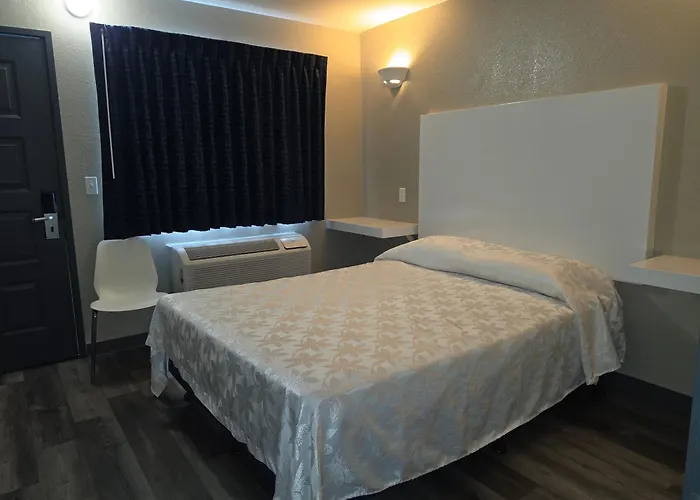 Morada Inn Westminster