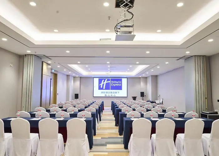 Holiday Inn Express Anshan Downtown By Ihg