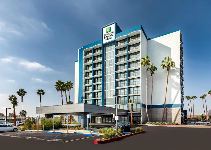 Holiday Inn Express & Suites Santa Ana - Orange County By Ihg