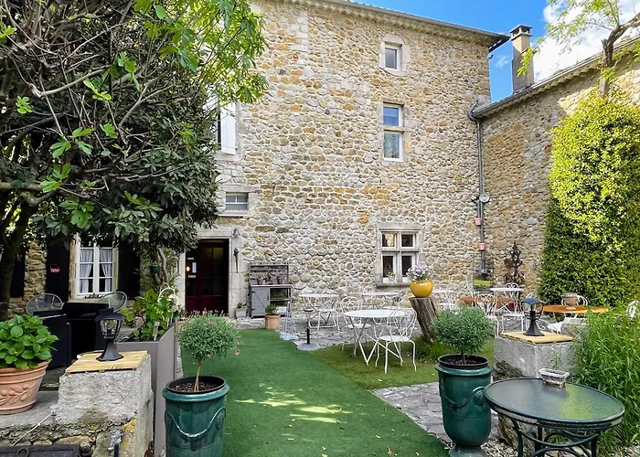 Hotel Le Manoir du Raveyron à Vallon-Pont-dʼArc