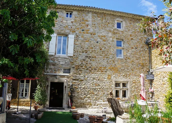 Hotel Le Manoir du Raveyron à Vallon-Pont-dʼArc