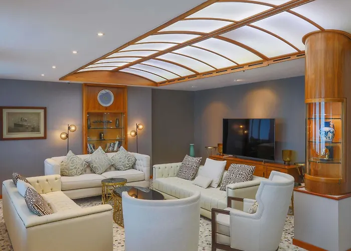 Queen Elizabeth 2 Hotel Dubaj