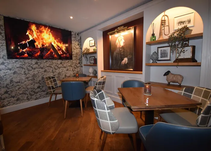 Elphinstone Hotel Biggar