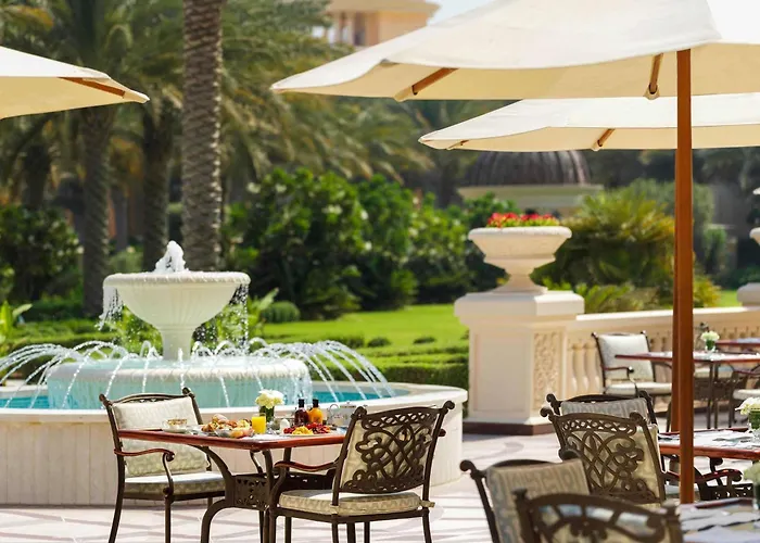 Raffles The Palm Hotel Dubaj