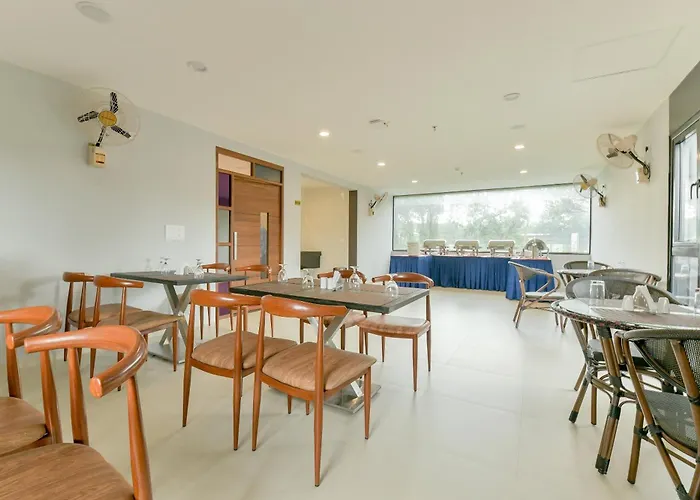 Super Townhouse Edassery Blue Bells Angamaly