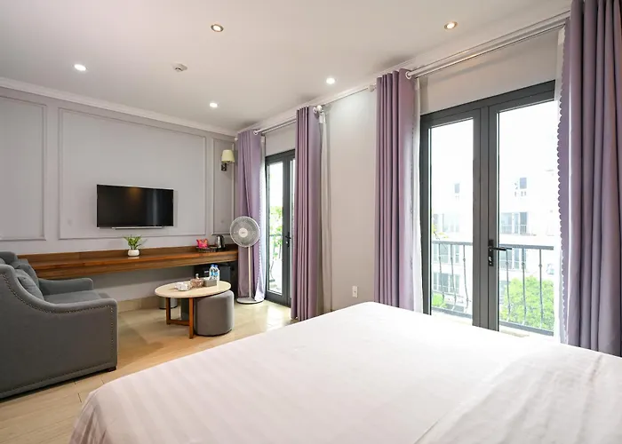 The Confetti Hotel Ha Long